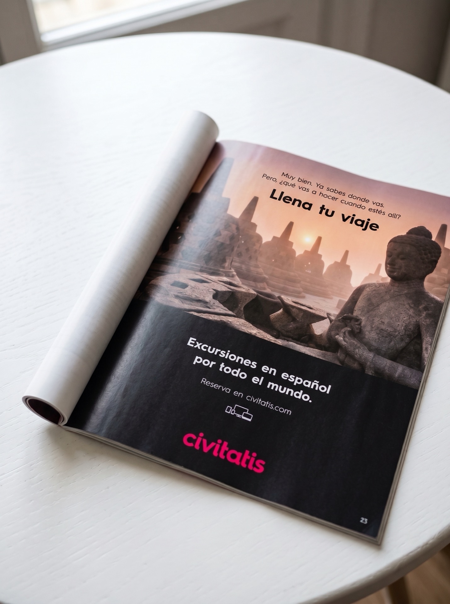 Civitatis · revista ad — Llena tu viaje, Borobudur