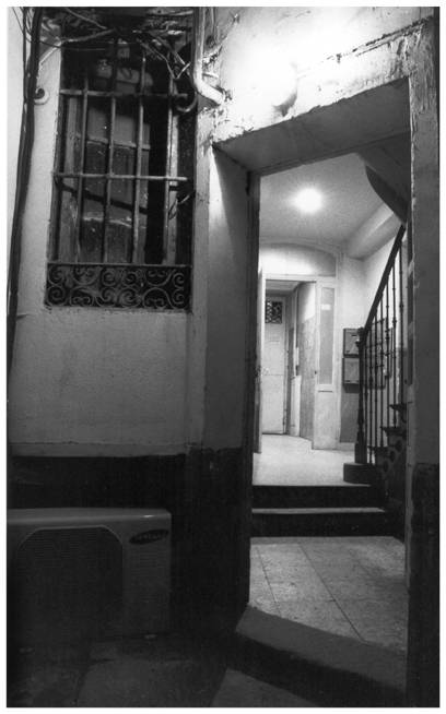 Puertas adentro — 03