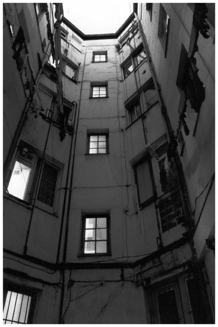 Puertas adentro — 05