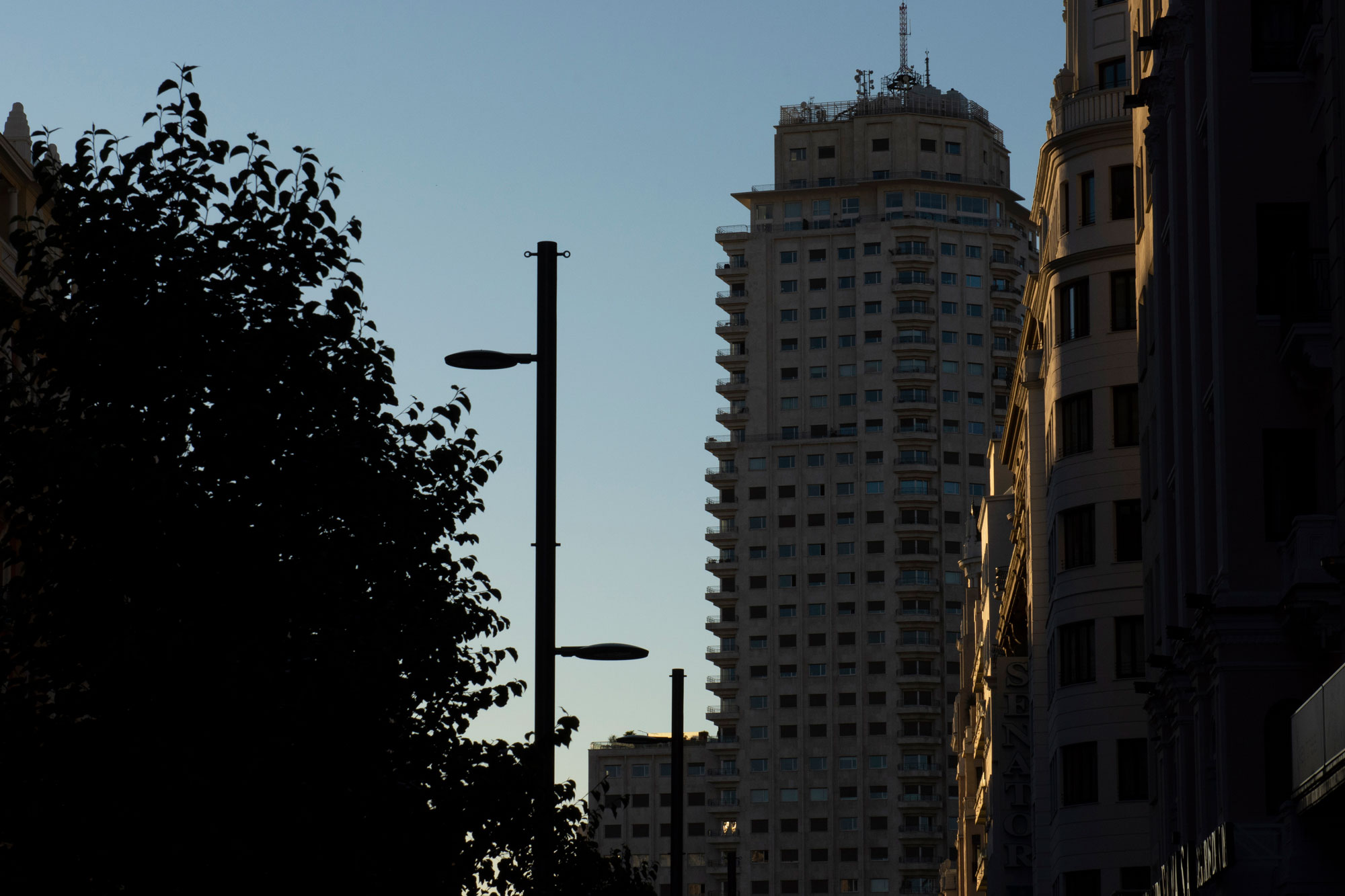 Sin Salirse — 09